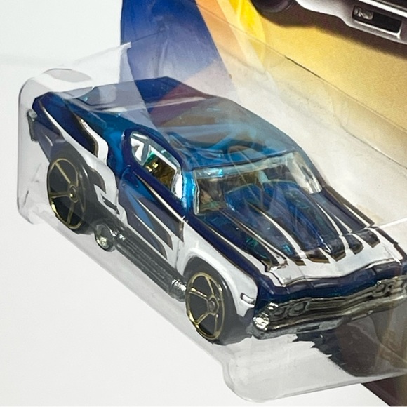 hot wheels 69 chevelle Clear Blue 2009 - Picture 6 of 16